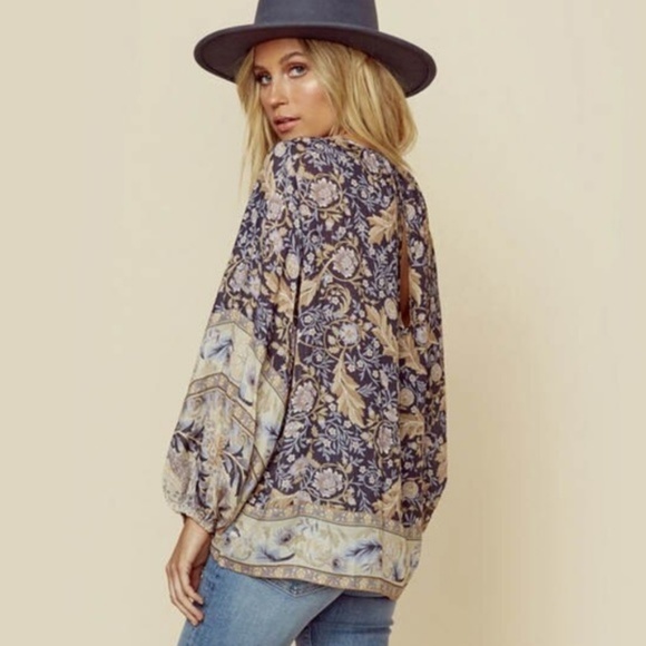 New Boutique Bohemian Print Long Sleeve Blouse - Picture 4 of 8